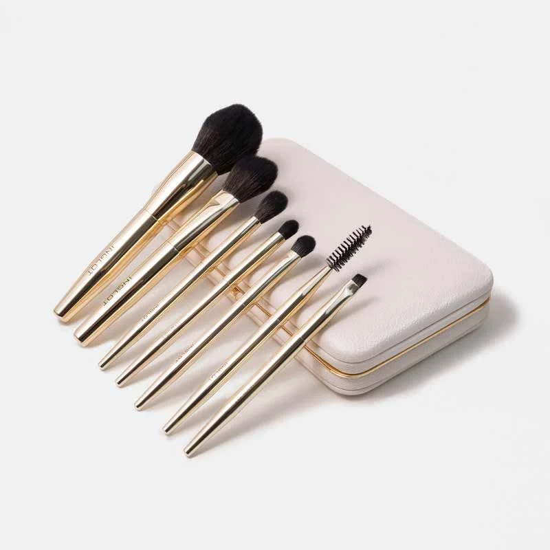 This Weekend's Hottest Deals Are Live Inglot Gold'n'Gifts Makeup Brush Set